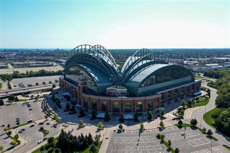 Wisconsin state Senate approves downsized Milwaukee Brewers stadium repair bill